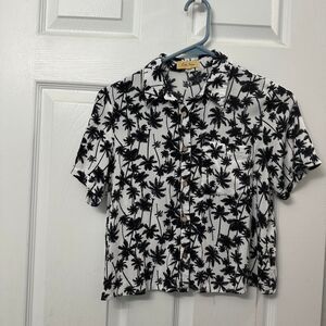 Love Notes Women's White and Black Shirt Size Small4